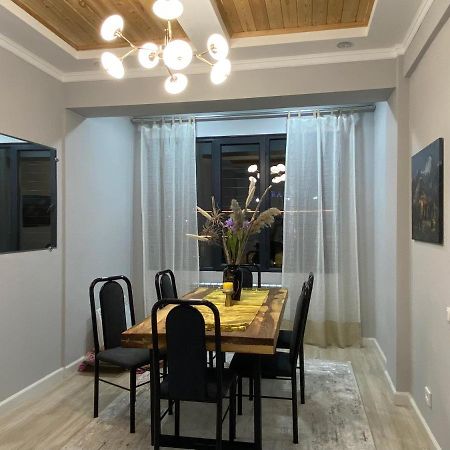 Bird'S Nest - Apartment In Downtown คาราโคล ภายนอก รูปภาพ