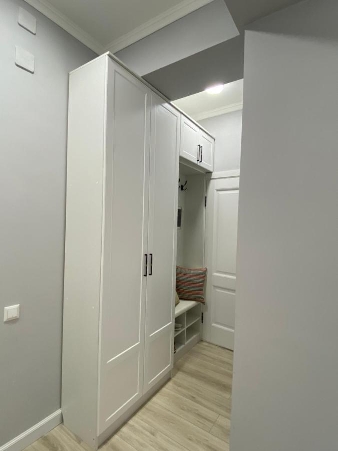Bird'S Nest - Apartment In Downtown คาราโคล ภายนอก รูปภาพ